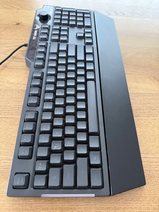ASUS TUF Gaming K1 RGB + wrist rest, complet funcțională