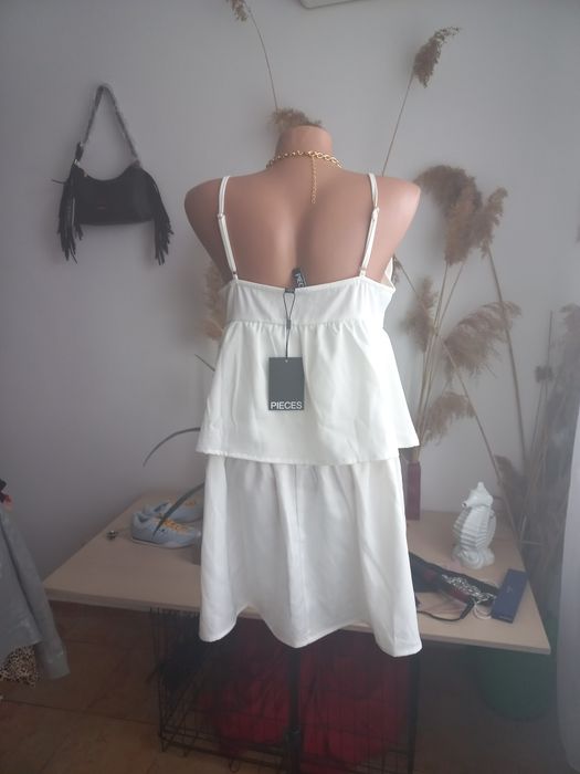 Rochie nouă cu eticheta PIERCE
