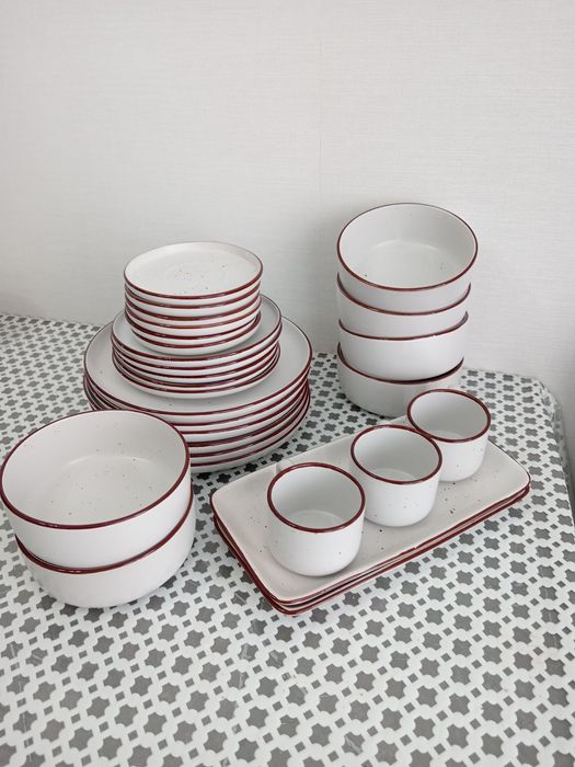 Продам сервиз новый