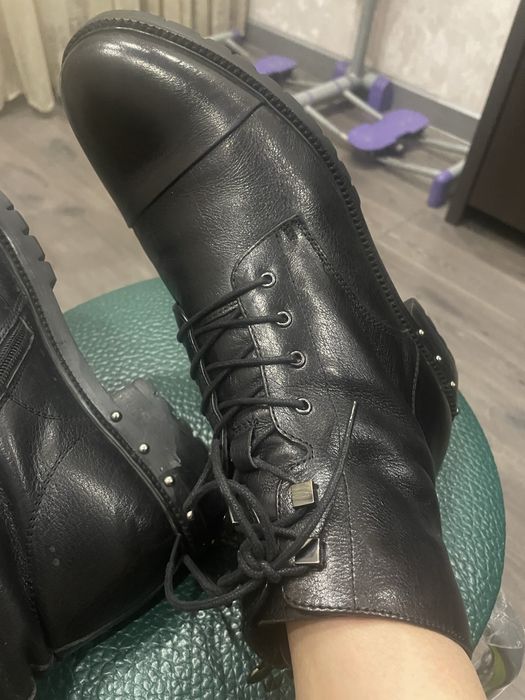 Женские демисезонные ботинки