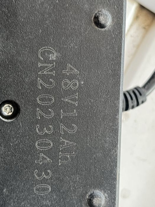 Продам зарядку для электроскутера