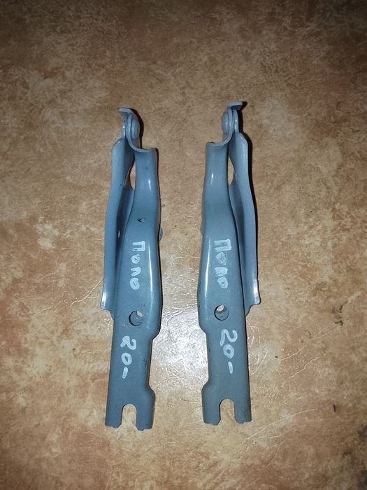 Петля капота на Поло