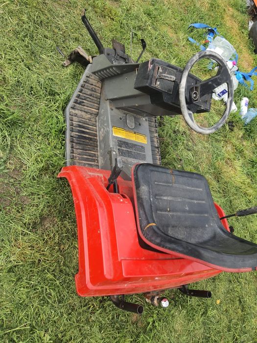 Sasiu tractoras gazon bun pentru proiect motocultor.