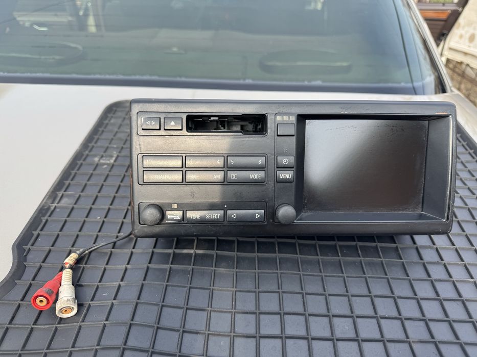 Магнитола на бмв каплю