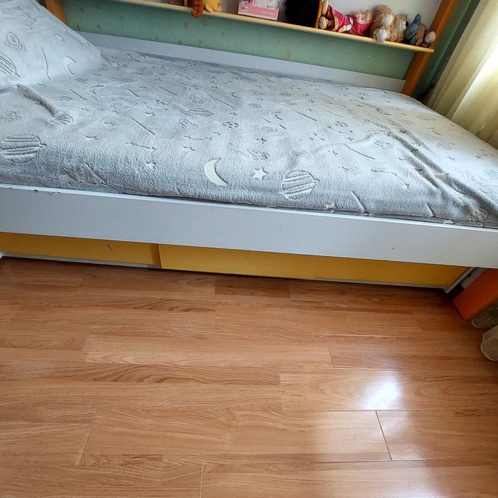 Продам кровать 3х ярусную