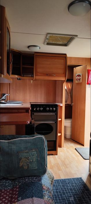 Închiriez sau vand rulota 2/3 persoane,dotată on/off camping,mma 1350