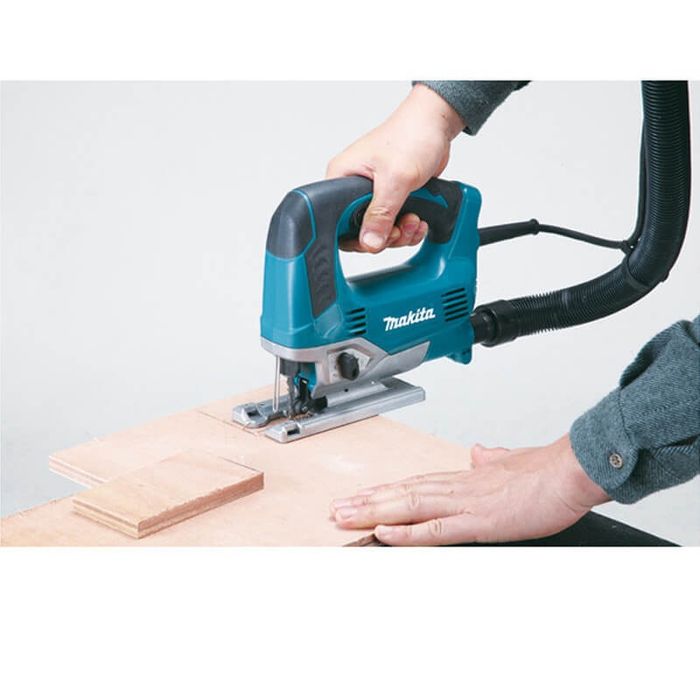 Лобзик Makita JV0600K