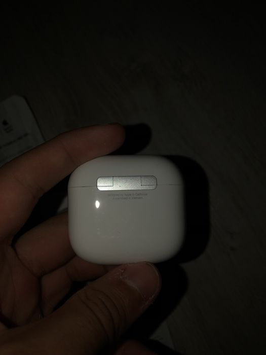 Apple airpods 4