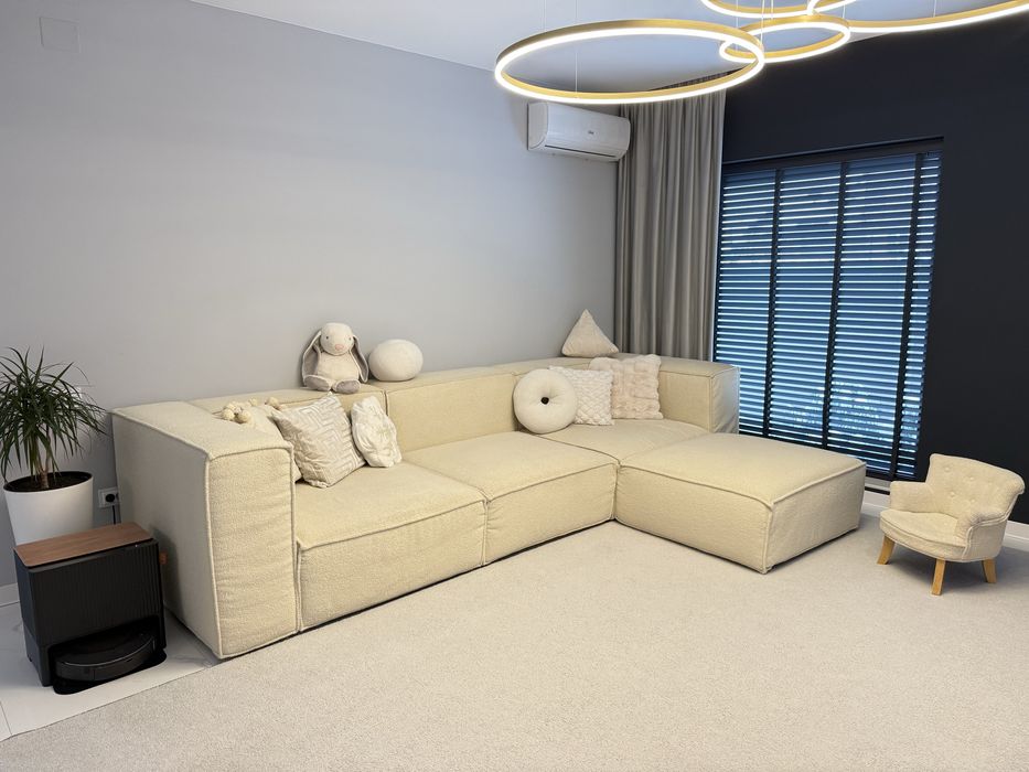 Coltar Cloud 330x200x75 de pe racole.ro