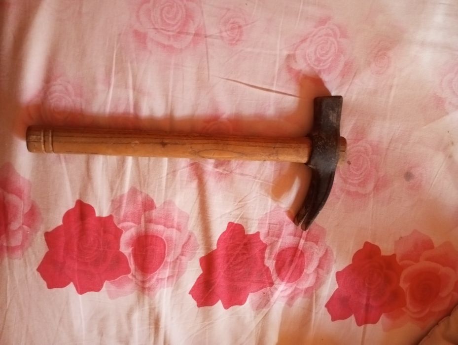 Стари сечива брадви секири