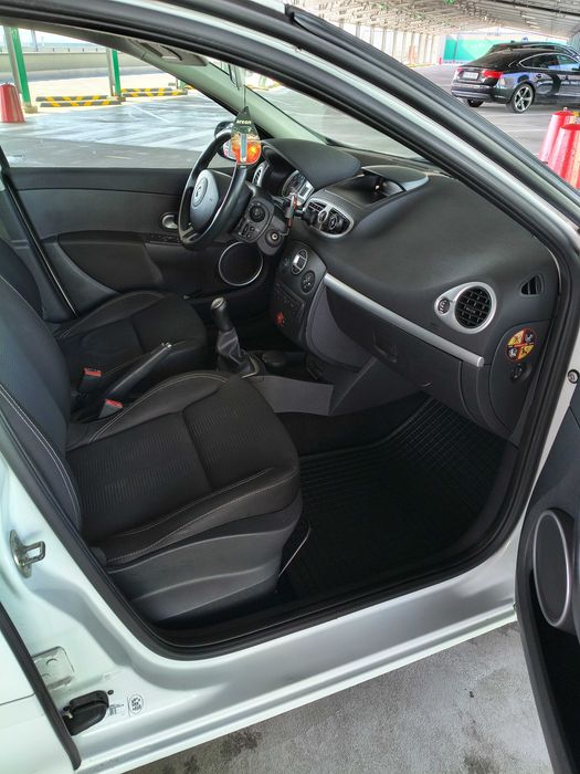 Renault Clio model 2010