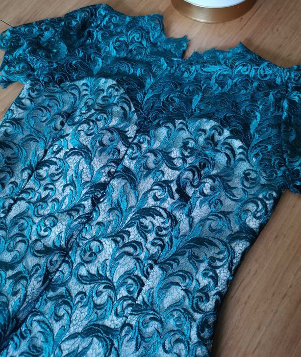 Rochie de lungime medie crem cu verde