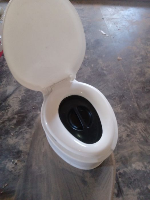 Бочка .и унитаз саьыладв