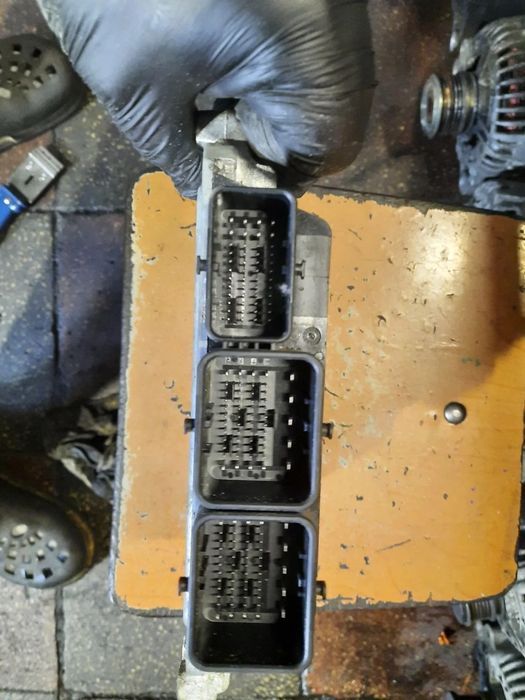 Calculator motor ecu motor ford focus 3 1.6tdci t3db euro5 cod bv6112a