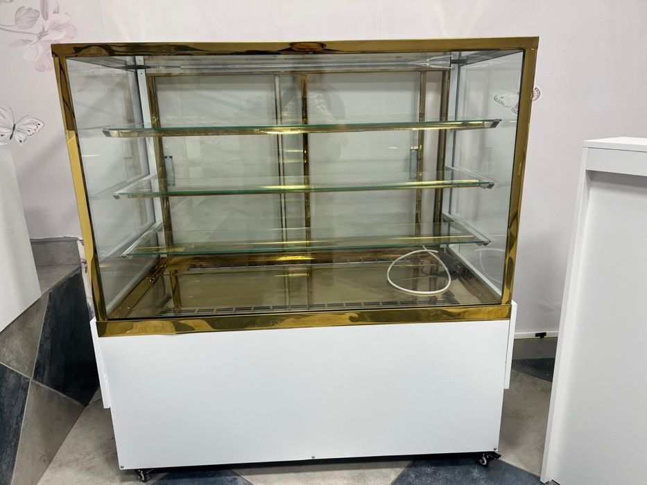 прдам витрина холодильник