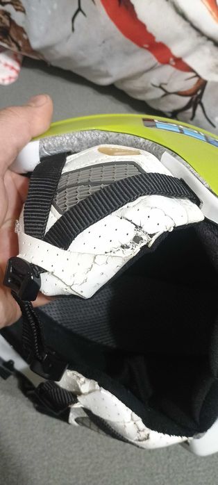 Ски каска Alpina зелена