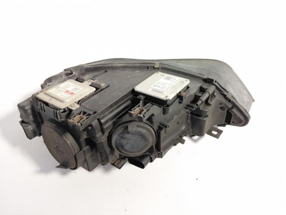 Far dreapta cu lupa si xenon, Audi A4 Avant (8K5, B8) volan pe stanga, facelift piesa originala