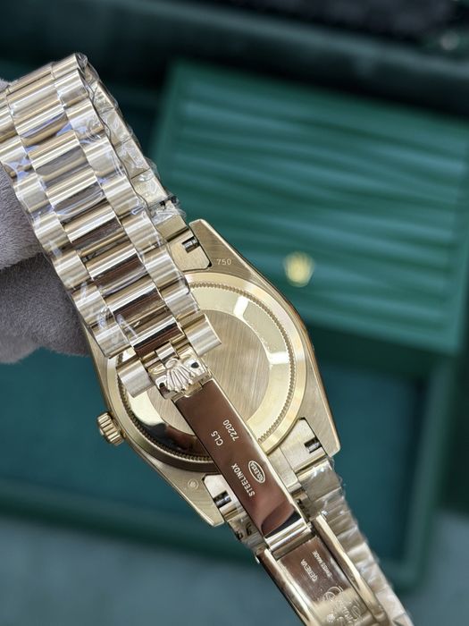 Rolex Day-Date 36 Green Dial Gold 18k