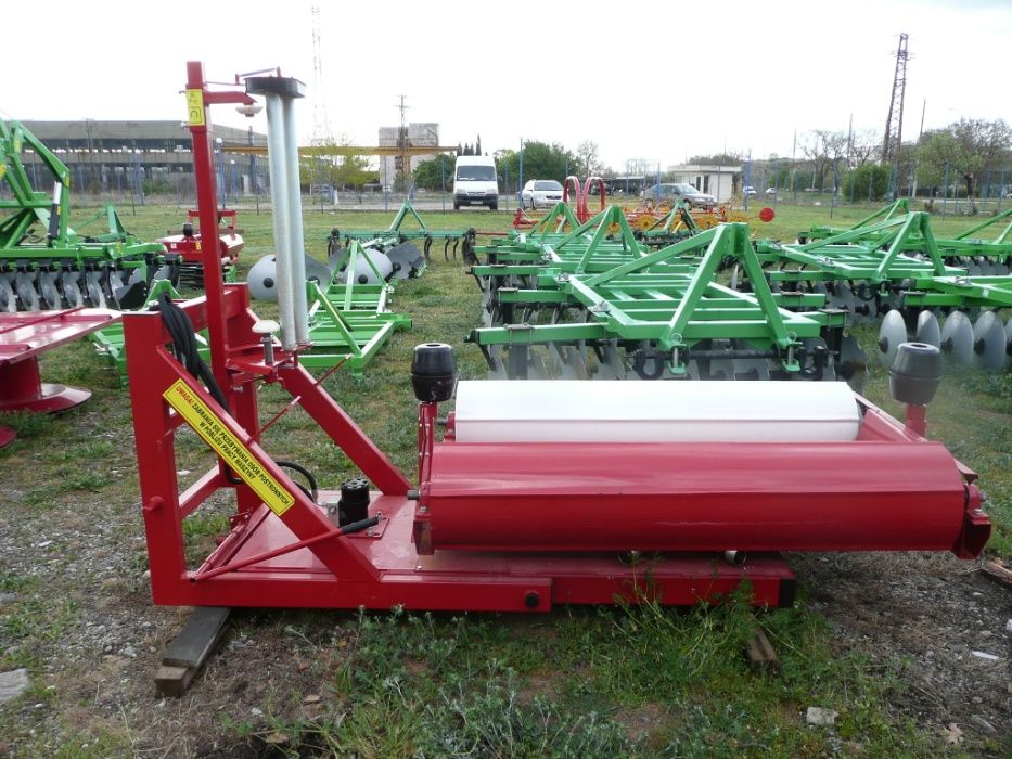 Фолираща (обмотаваща) машина