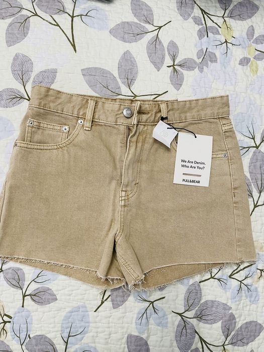 Pantaloni scurti PULL&BEAR marimea 36 Noi