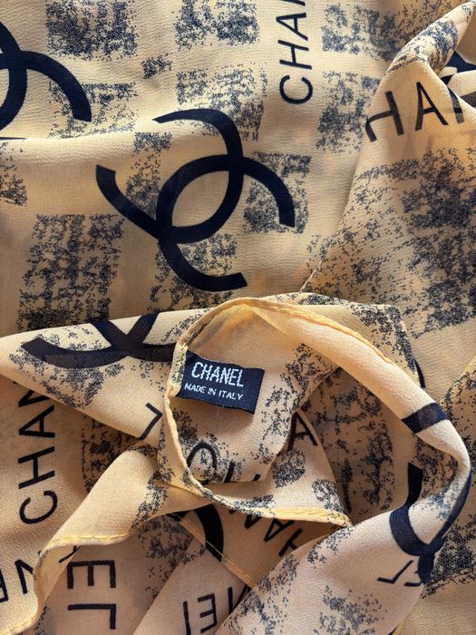 Платок Chanel (не оригинал)