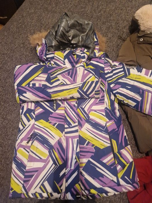 Продам куртки б/у