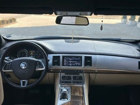 Jaguar XF 2.2 2013