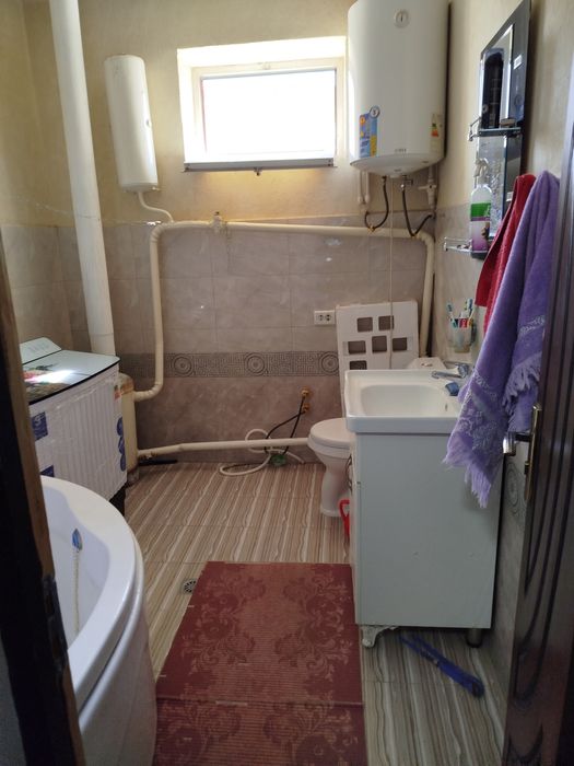 Srochna uy sotiladi. Samarqand Jomboy sentr Uy tuman markazida