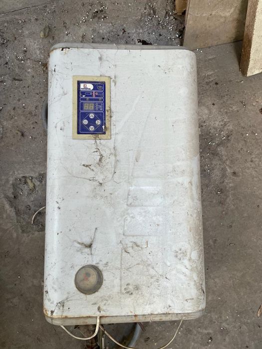 Centrala electrica microcentrala romstal defecta