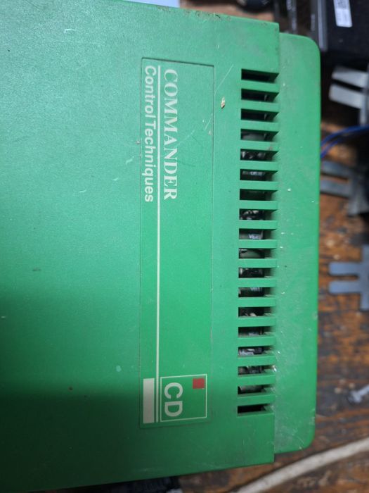 Convertizor de frecventa Commander CD 7,5kw