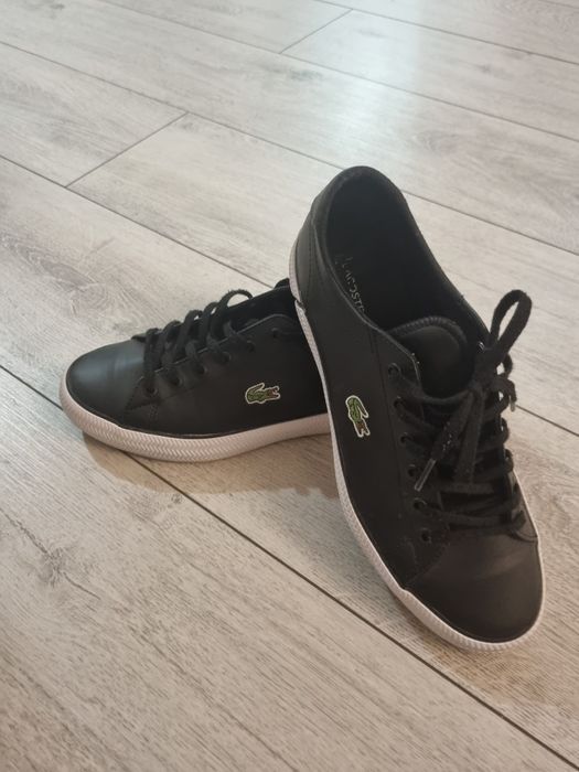 Adidasi Lacoste, marimea 39