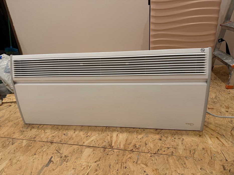 Стенен конвектор Tesy 2.5 kW