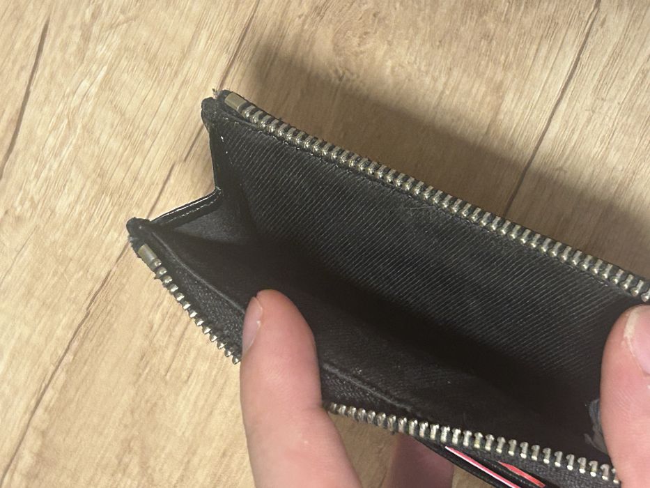 кард холдър Guess