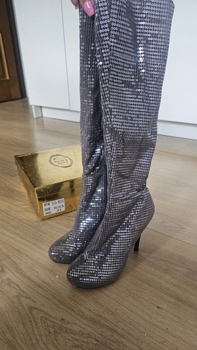Сапоги женские продам 36 размер