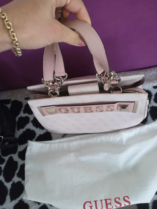 Дамска чанта guess