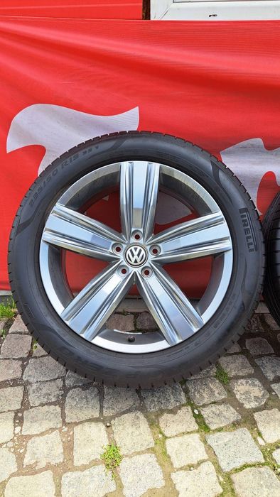 Оригинални джанти Фолксваген 19 цола гуми 235 50 19 Pirelli