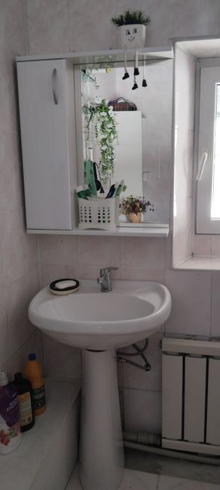 Продам раковину и зеркало