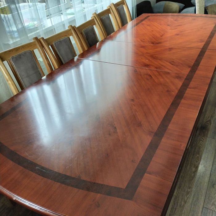 Стол красное дерево