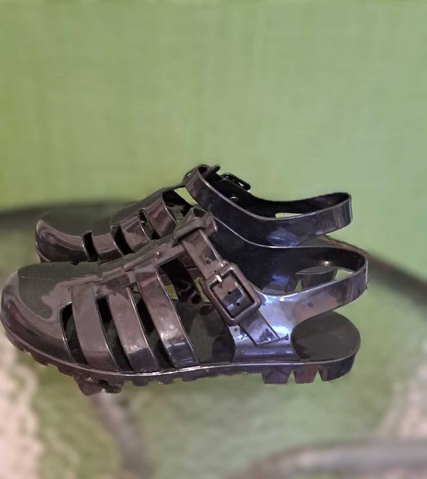 Sandale din cauciuc, mărimea 38, C'M Paris