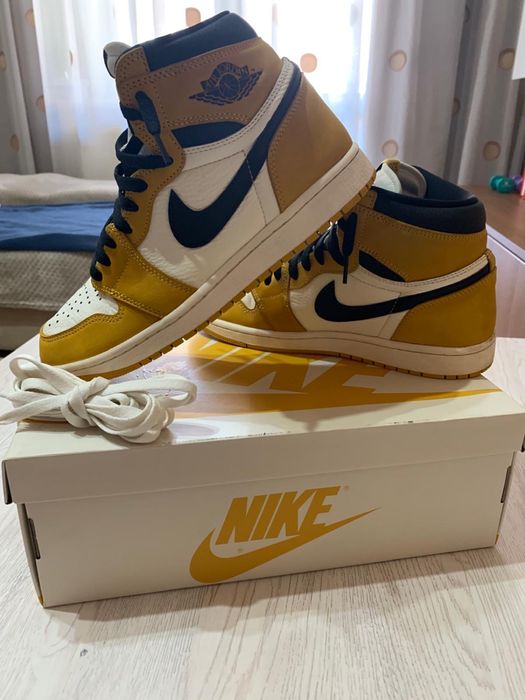 Adidasi Nike Air Jordan 1 High