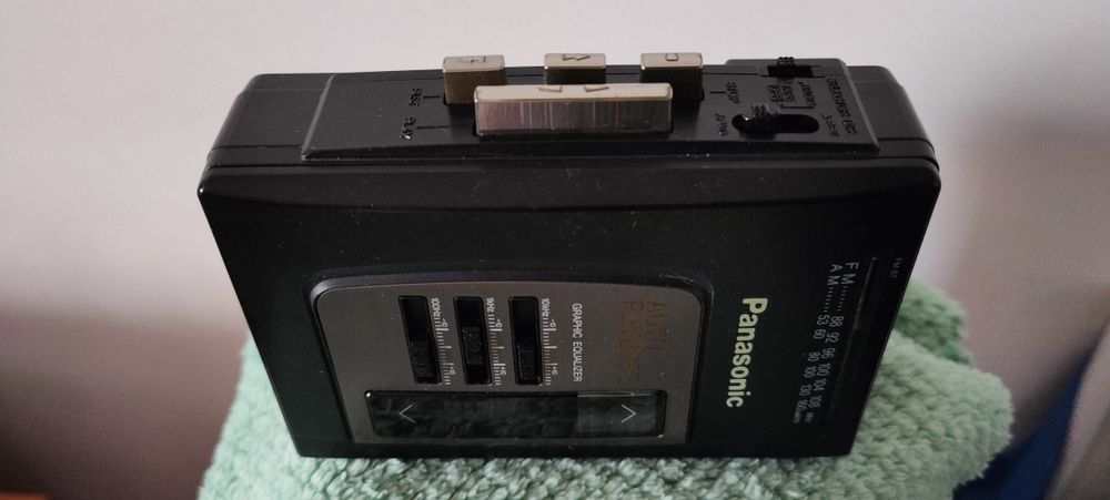Panasonic RQ-V151 walkman+casetă cadou