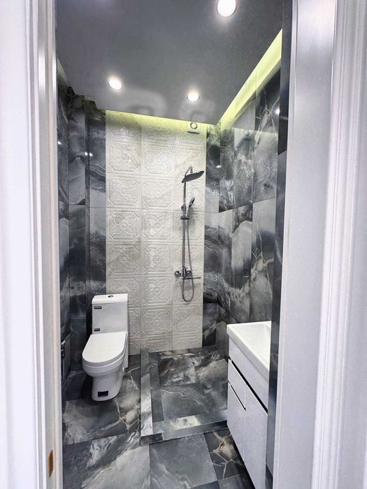 Шошилинч 4 та  Коттедж сотилади Таунхаус 5 хонали Ипакчилик лимон мах