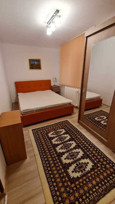 Apartament cu 3 camere de inchiriat in zona Dacia