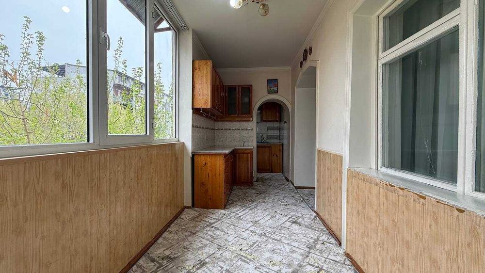 Шахар маркази Биржа 2 хонали квартира ижарага берилади. ID: 1919