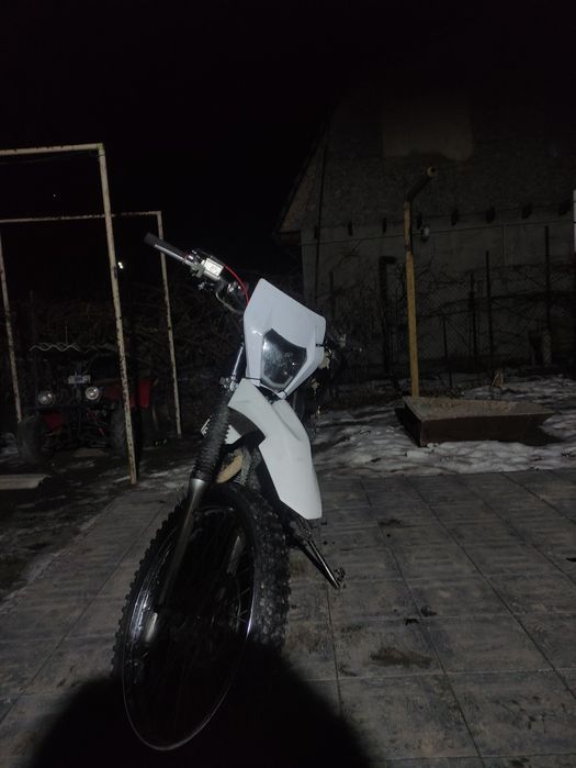 Срочно эндура педа 250сс