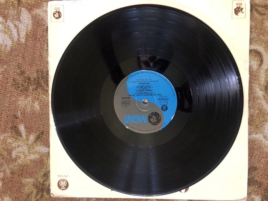 Продаются пластинки Rod Stewart, Osmonds