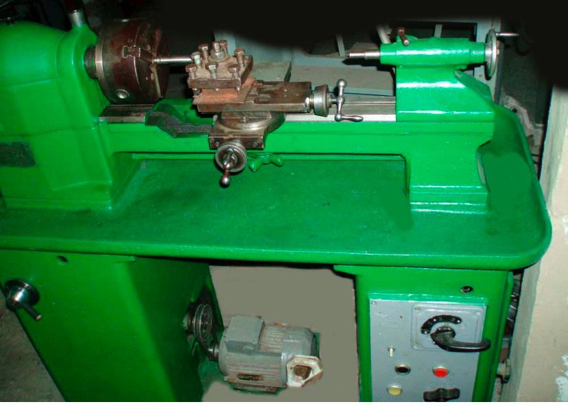 Токарный станок.