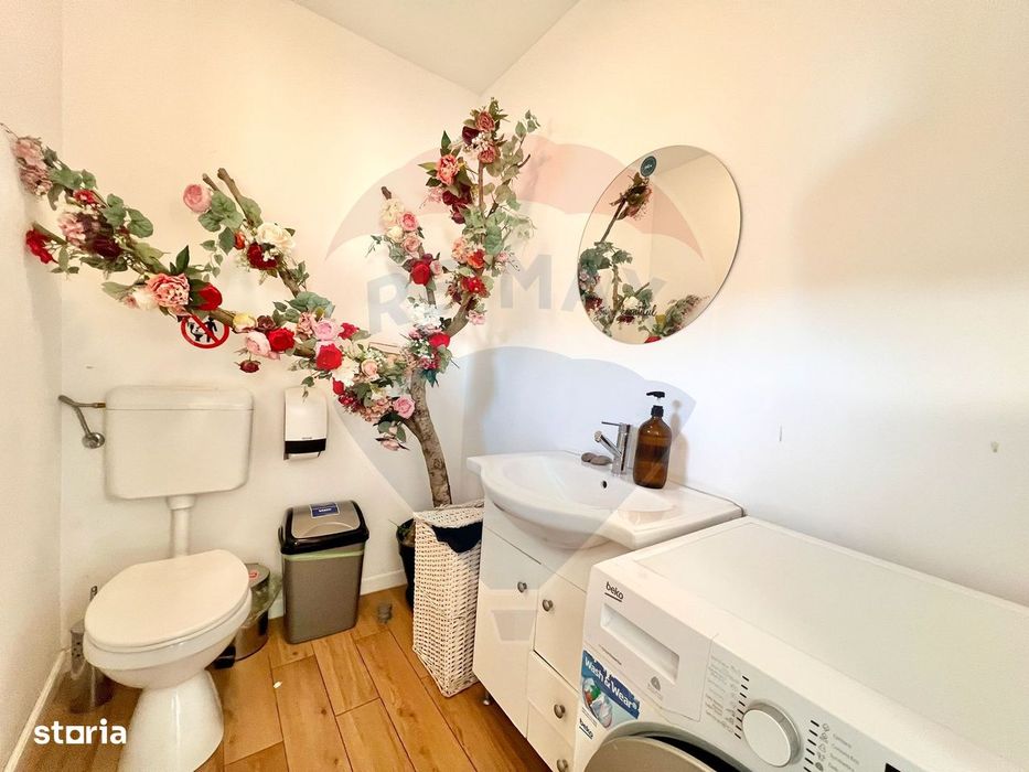 De vânzare casă cu 12 camere, în zona Decebal