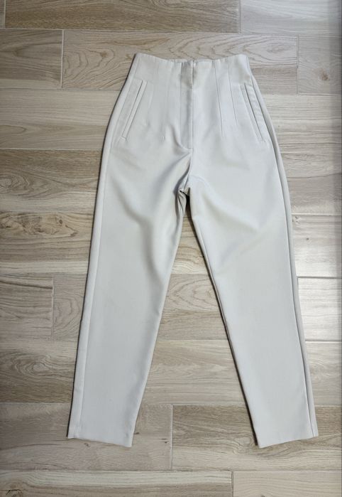 Pantaloni Zara, marimea Xs