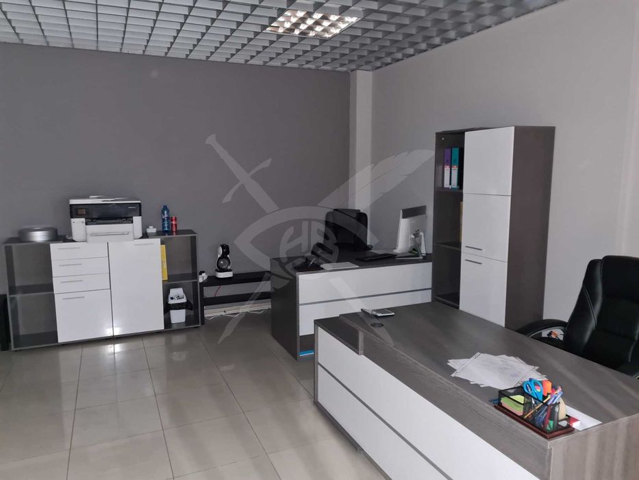 Дава се под наем Офис в Пловдив, Център - 32 кв.м за 27130.98 € - Снимка #1